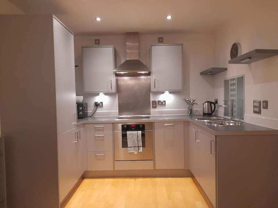 Centrally Situated 1 Bedroom Apartment! 伯明翰 外观 照片